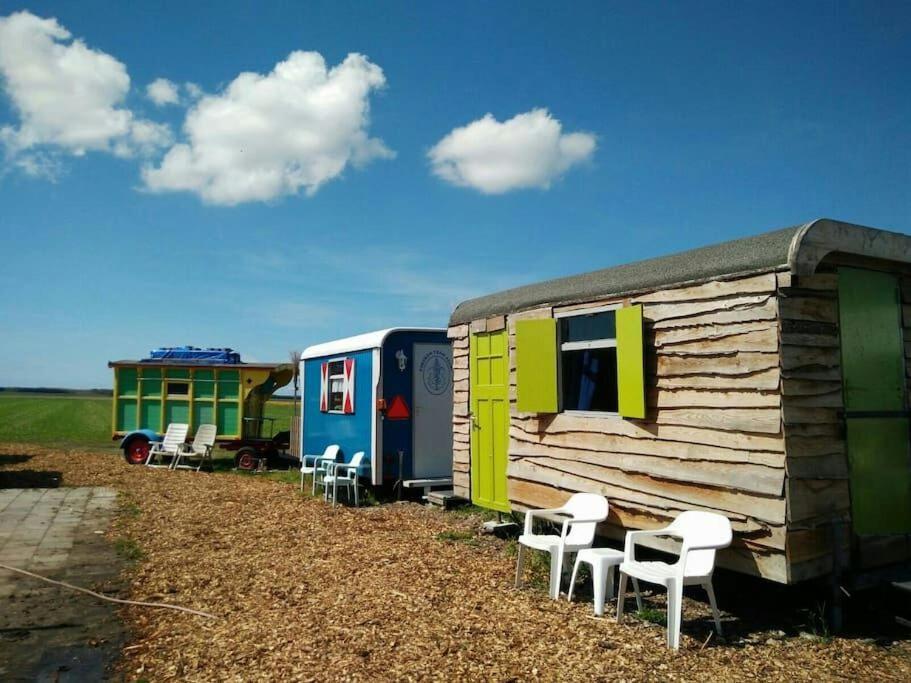 B&B Boerderij Rust, In Pipowagens! Den Helder Esterno foto